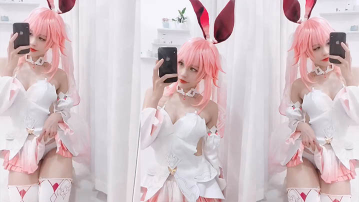 cosplay兔女子自拍的
